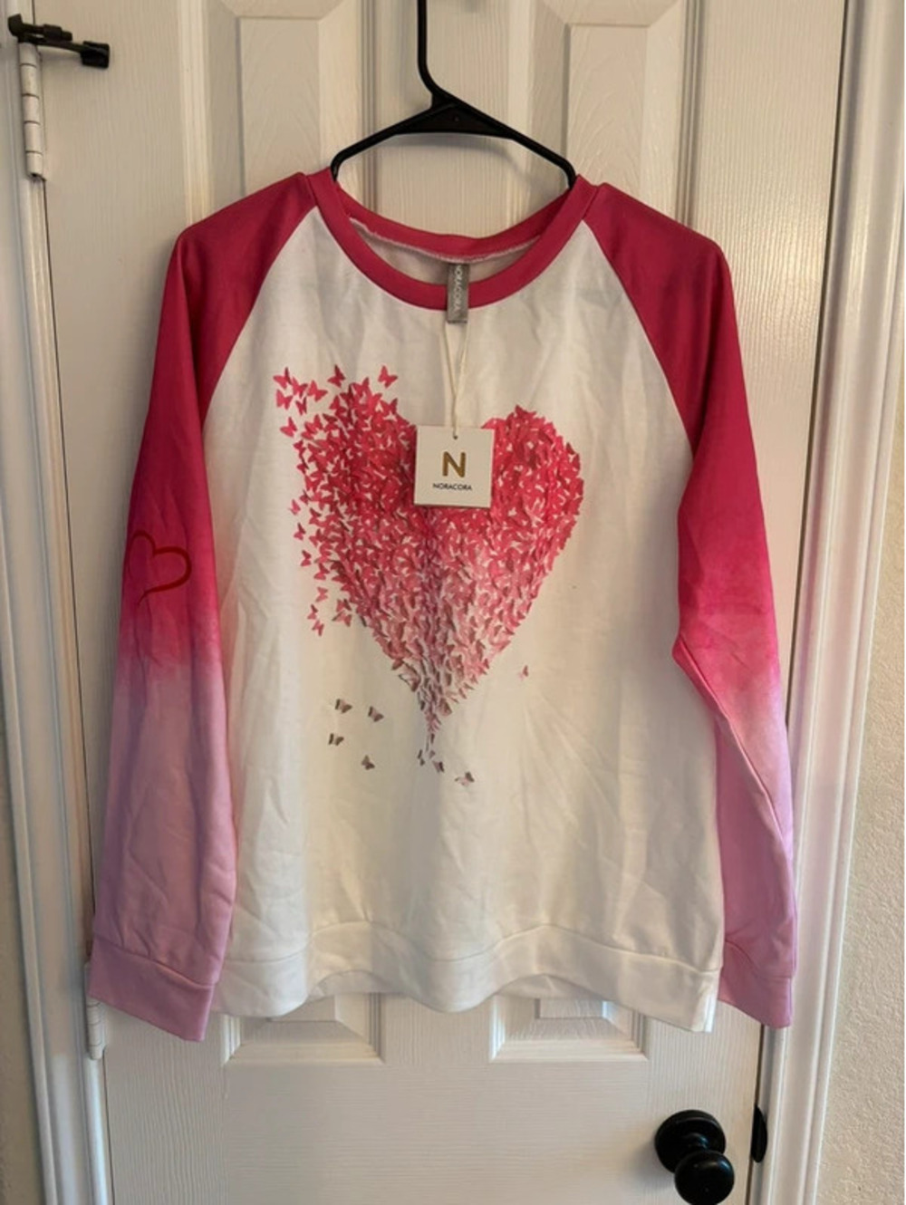 Noracora Women’s Size L Pink Heart Butterfly Graphic Raglan Sweatshirt NWT